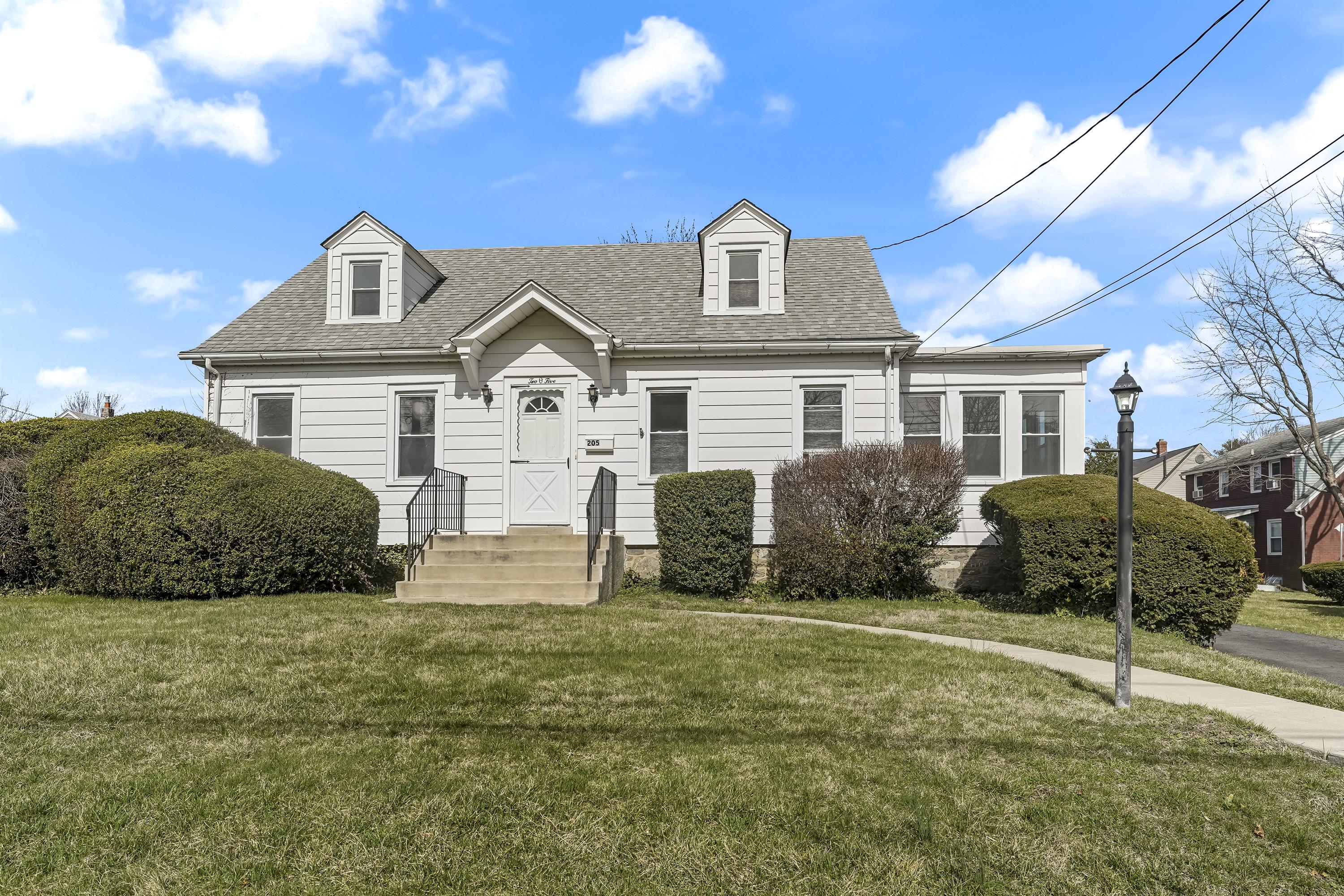 205 Chestnut Parkway - B